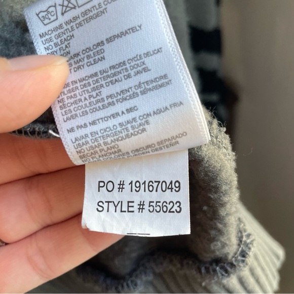 Fox racing Women's Zebra Pattern Hoodie - Black and Gray size M - Picture 10 of 10